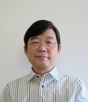 法学部教授
横手 慎二
